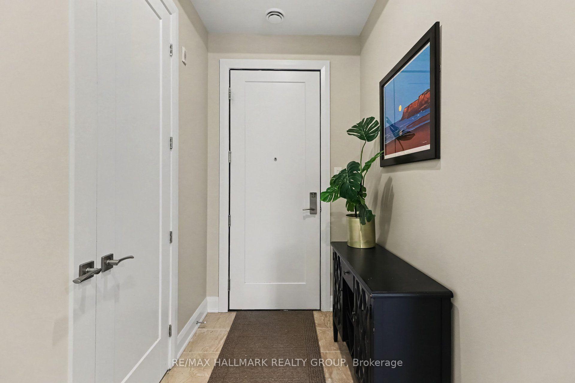 Photo 4 of Unit 202, 110 Cortile Private, Ottawa, Riverside South/Gloucester Glen — HOMEH