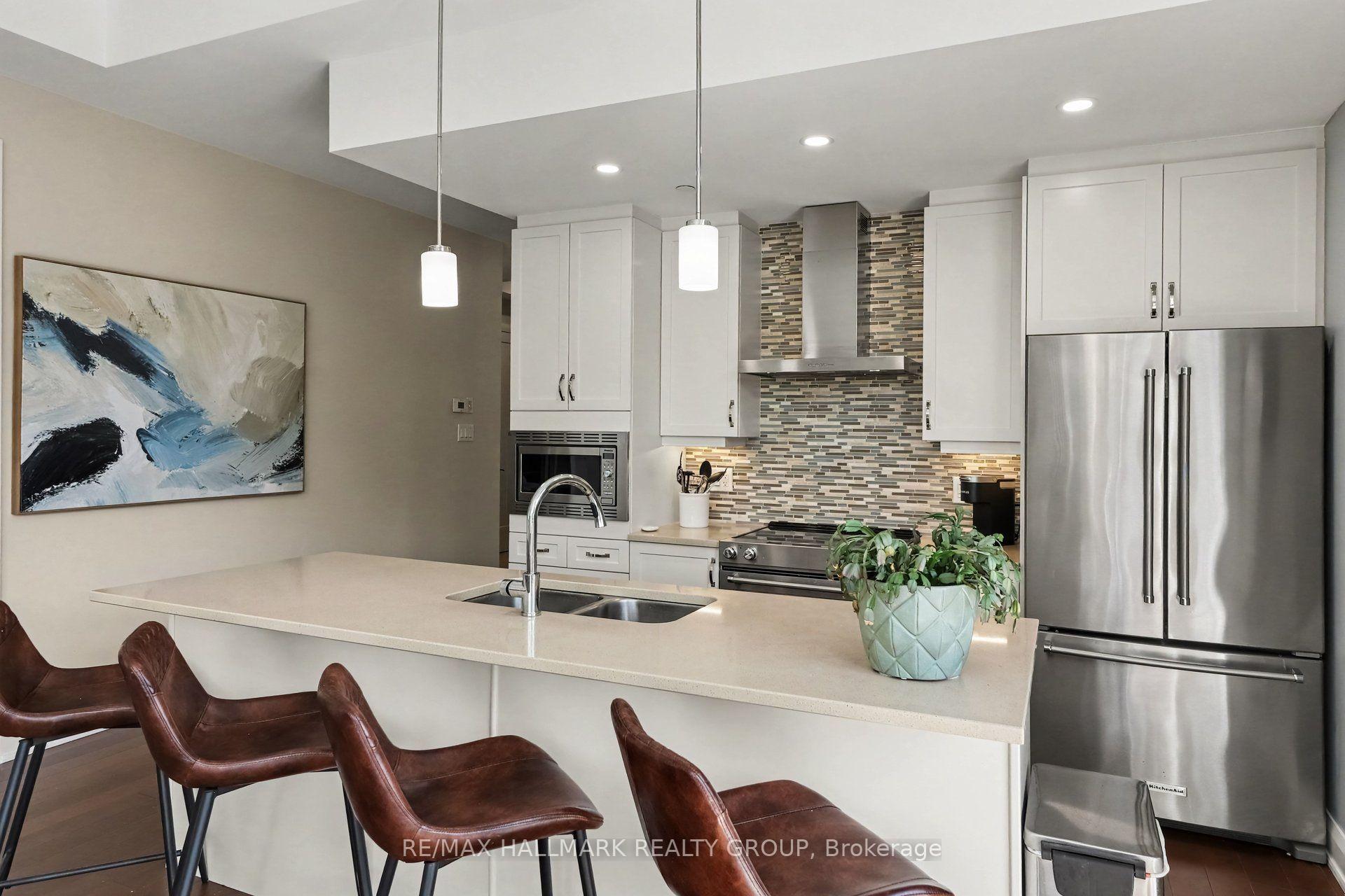 Photo 9 of Unit 202, 110 Cortile Private, Ottawa, Riverside South/Gloucester Glen — HOMEH
