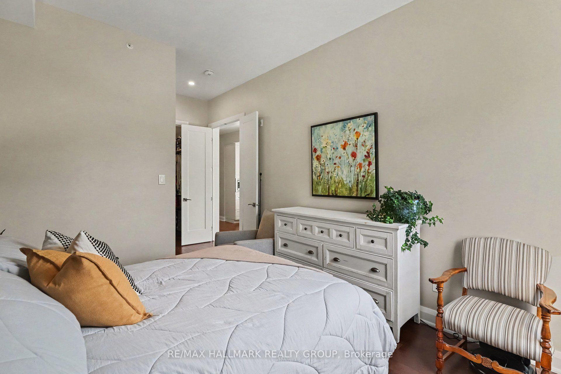 Photo 21 of Unit 202, 110 Cortile Private, Ottawa, Riverside South/Gloucester Glen — HOMEH