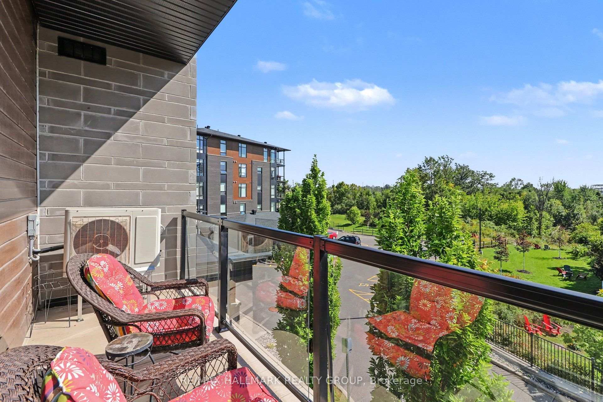 Photo 26 of Unit 202, 110 Cortile Private, Ottawa, Riverside South/Gloucester Glen — HOMEH