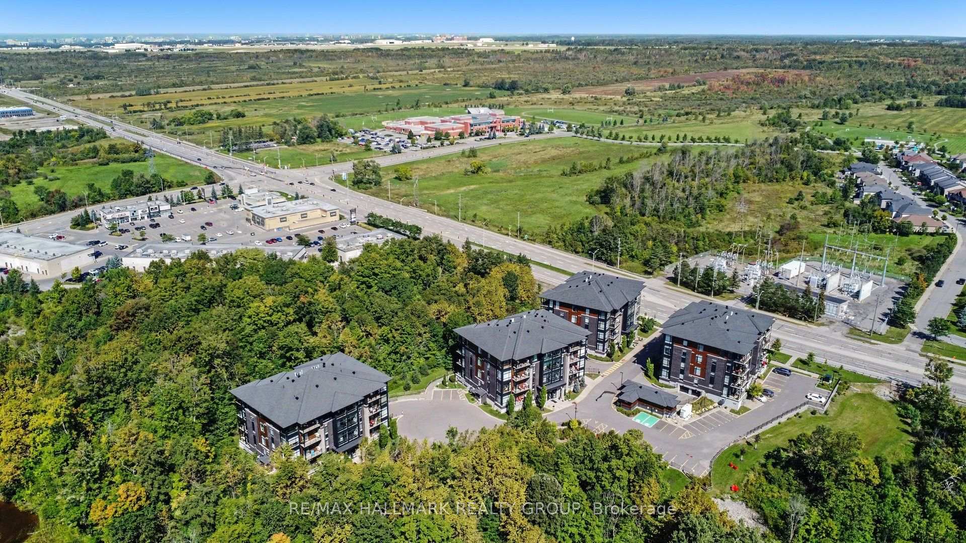 Photo 33 of Unit 202, 110 Cortile Private, Ottawa, Riverside South/Gloucester Glen — HOMEH
