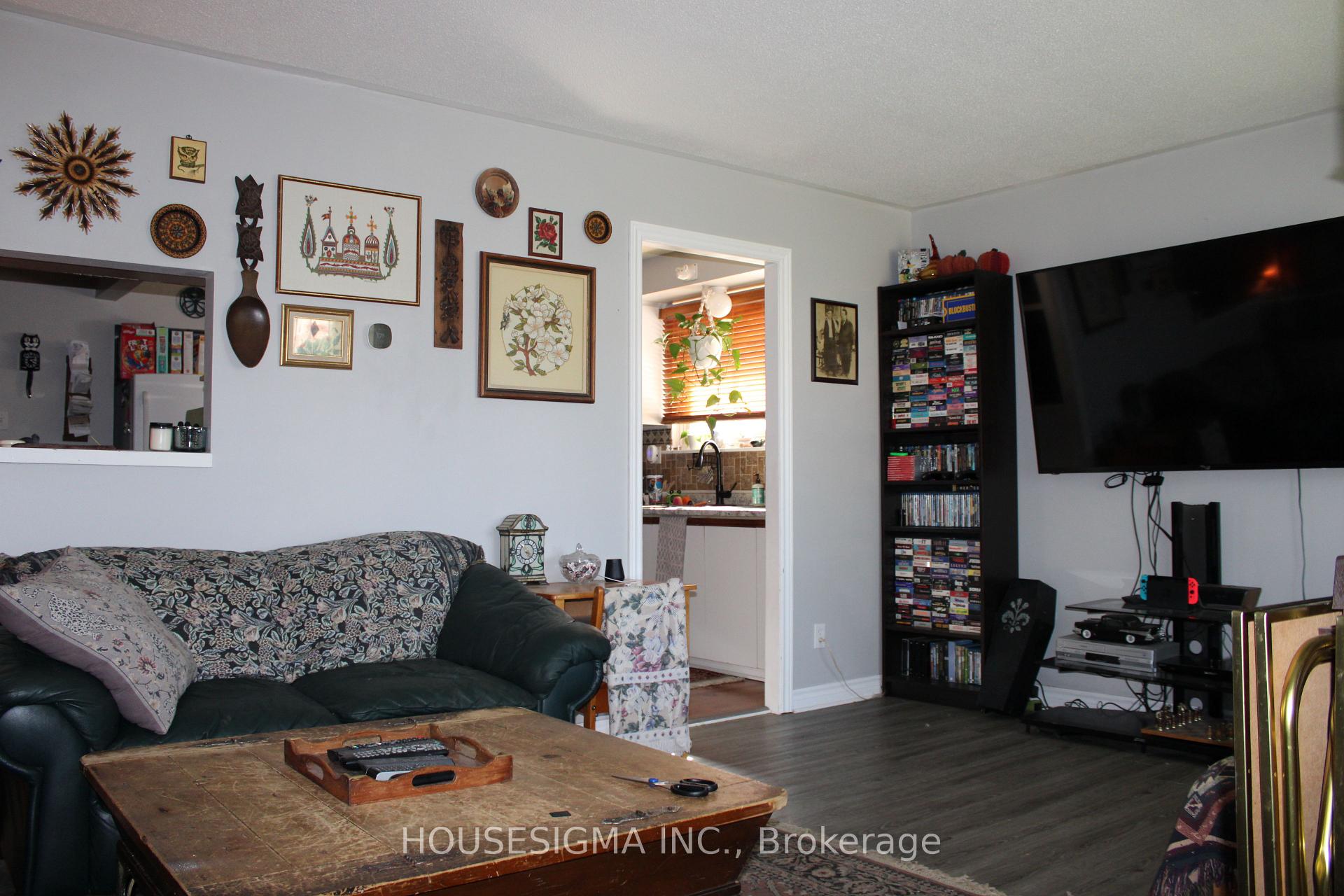 Photo 2 of 430 Harcourt Drive, Oshawa, Donevan — HOMEH