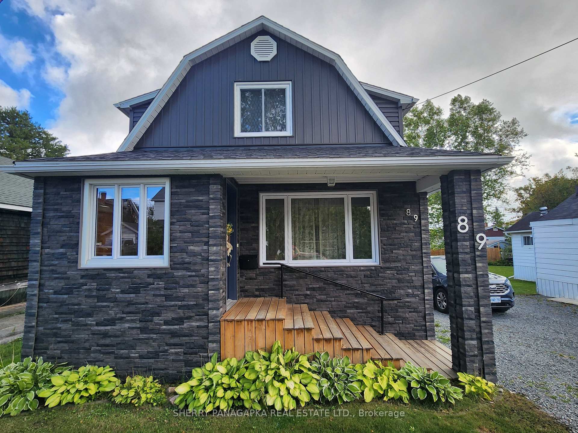 Photo 3 of 89 Second Street E, Kirkland Lake — HOMEH
