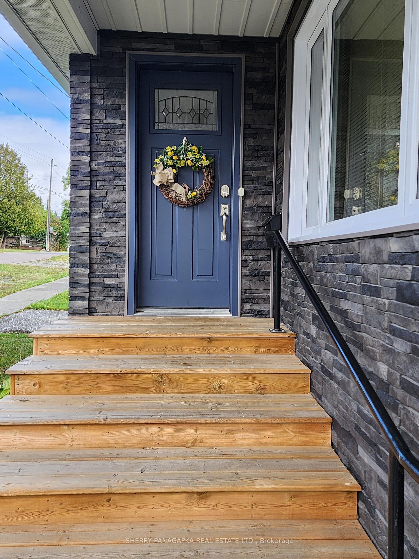 Photo 4 of 89 Second Street E, Kirkland Lake — HOMEH