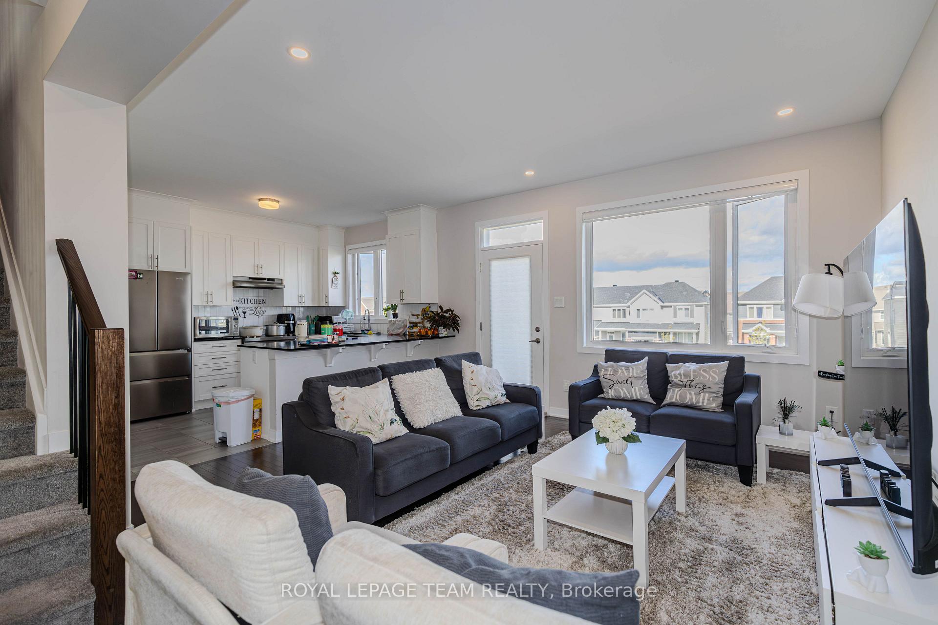 Photo 4 of 108 Beebalm Crescent, Ottawa, Barrhaven - Half Moon Bay — HOMEH