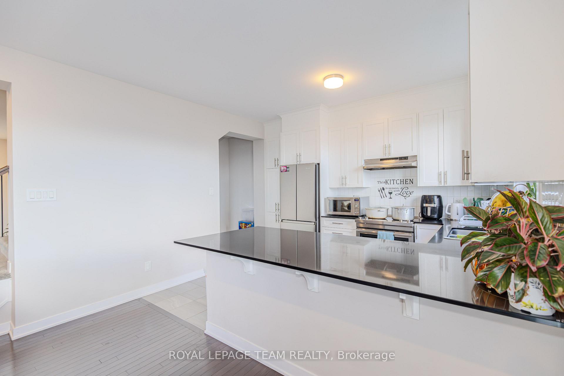 Photo 17 of 108 Beebalm Crescent, Ottawa, Barrhaven - Half Moon Bay — HOMEH