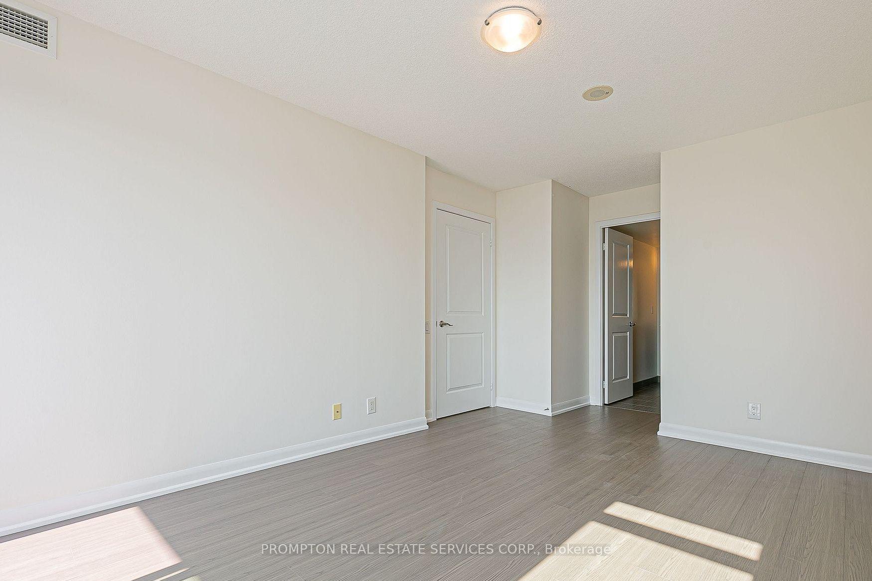 Photo 14 of Unit 2302, 17 Anndale Drive, North York, Willowdale East — HOMEH