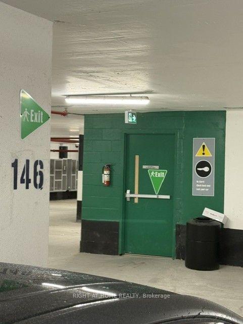 Photo 5 of Unit 3205, 430 Square One Drive, Mississauga, City Centre — HOMEH