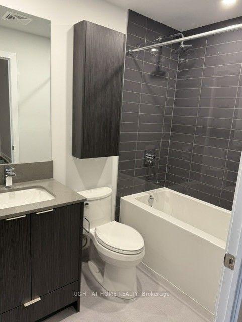Photo 7 of Unit 3205, 430 Square One Drive, Mississauga, City Centre — HOMEH