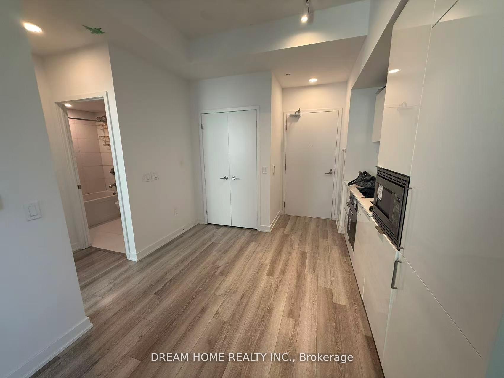 Photo 3 of Unit 702, 238 simcoe Street, Toronto, Kensington-Chinatown — HOMEH