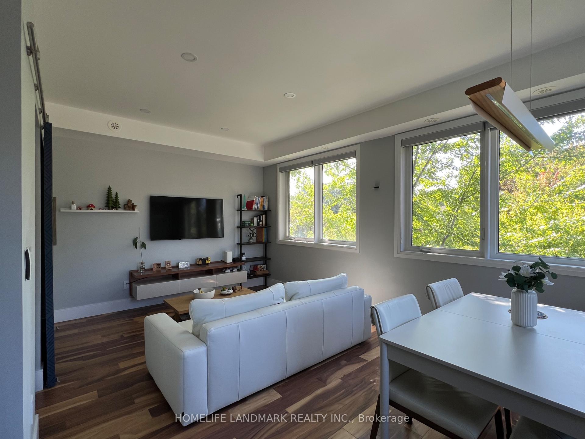 Photo 2 of Unit TH03, 780 Sheppard Avenue E, North York, Bayview Village — HOMEH
