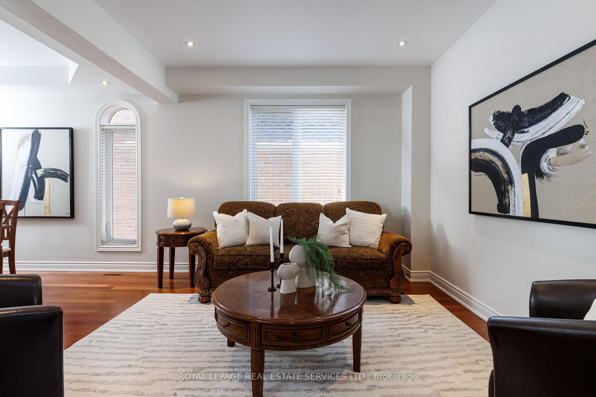 Photo 8 of 147 Innville Crescent, Oakville, Bronte — HOMEH