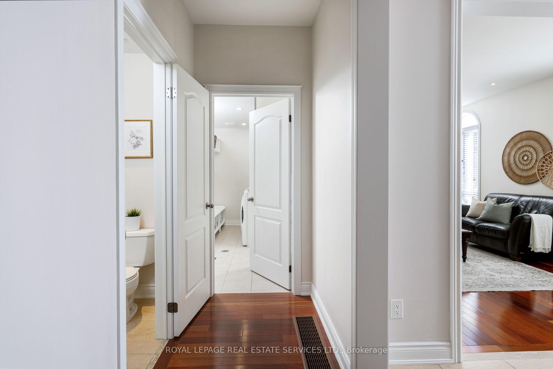 Photo 16 of 147 Innville Crescent, Oakville, Bronte — HOMEH