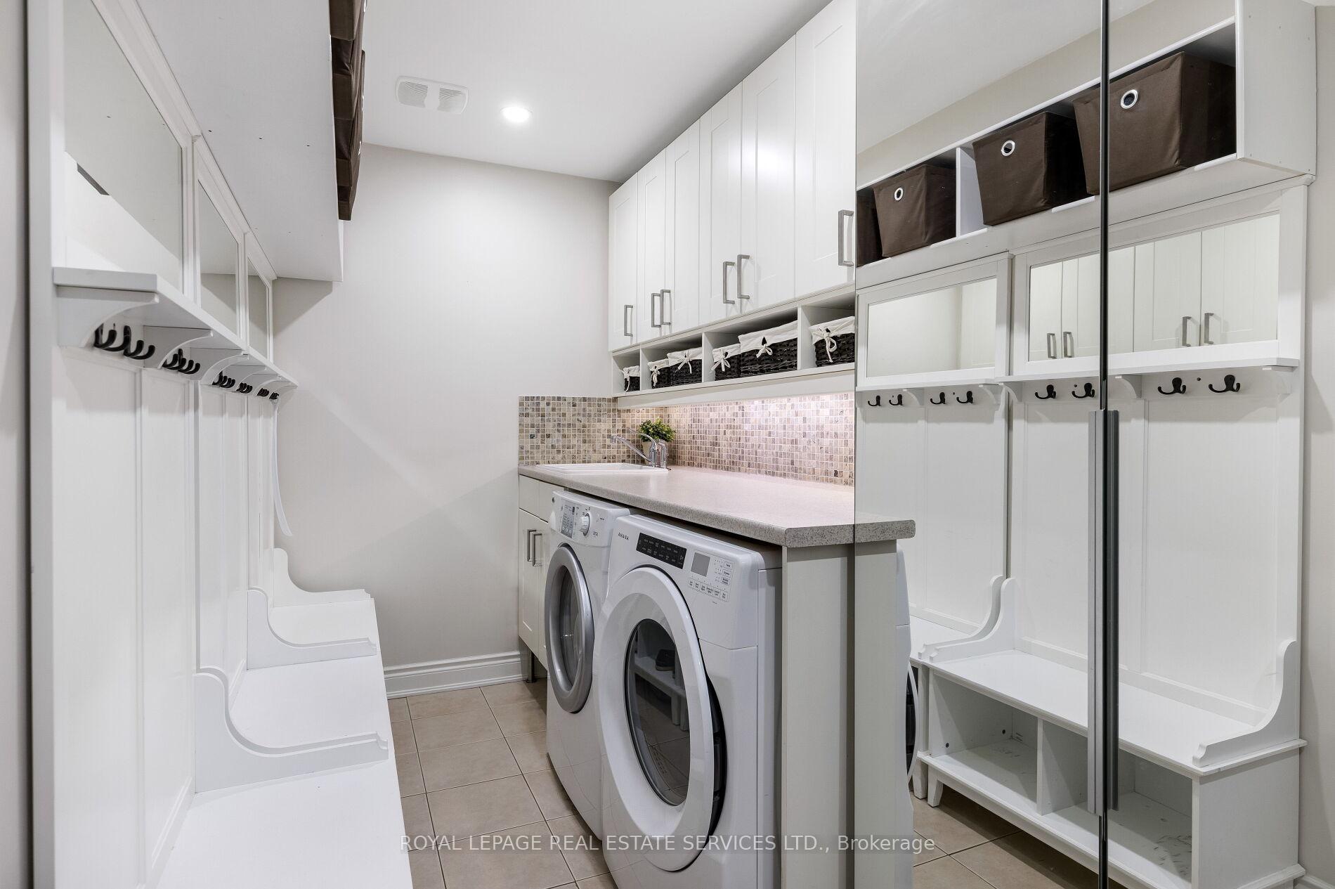 Photo 17 of 147 Innville Crescent, Oakville, Bronte — HOMEH