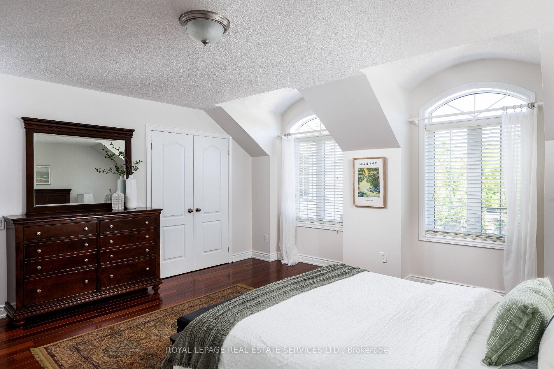Photo 25 of 147 Innville Crescent, Oakville, Bronte — HOMEH