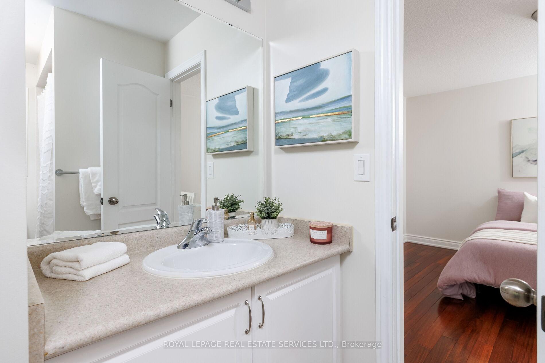 Photo 30 of 147 Innville Crescent, Oakville, Bronte — HOMEH