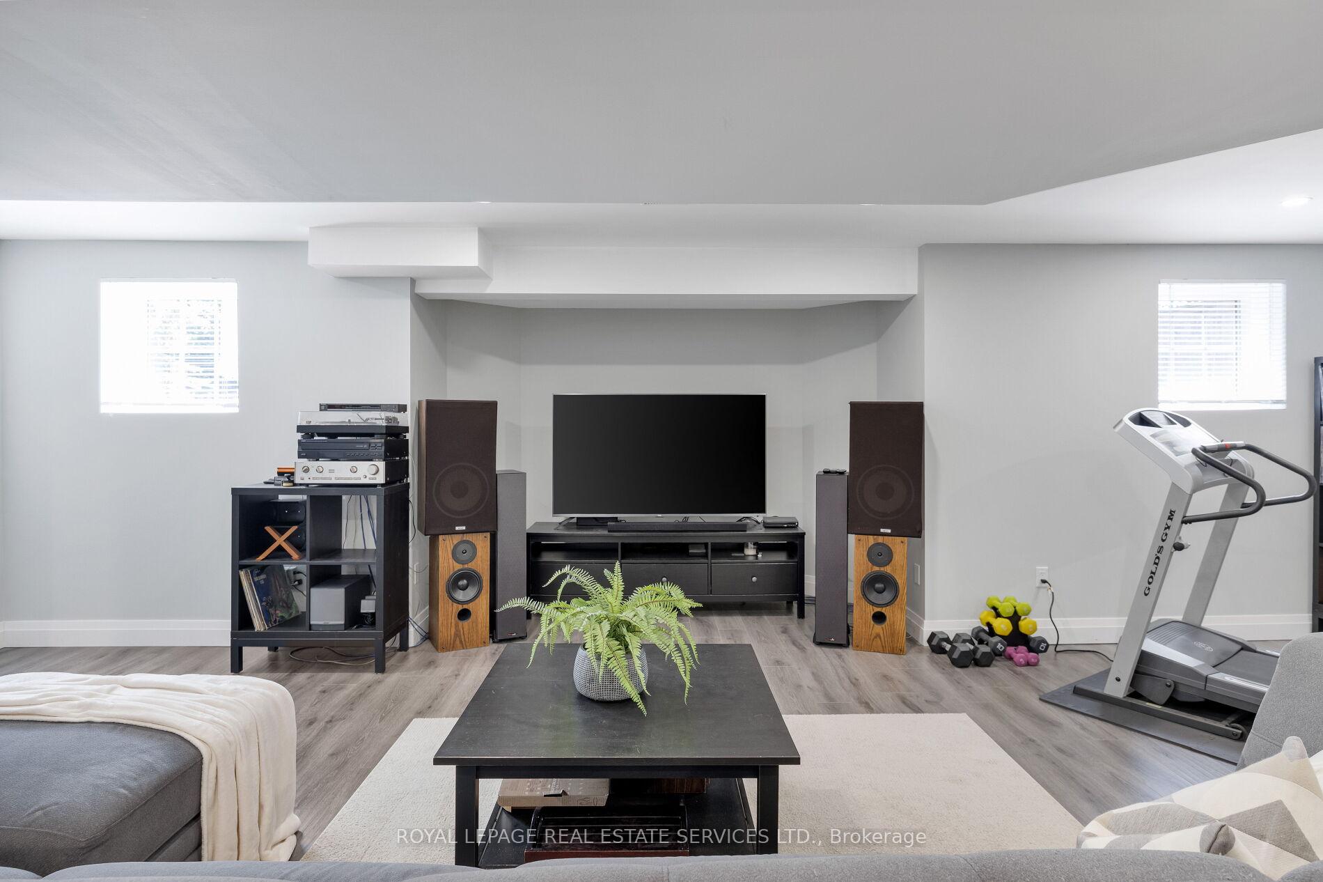Photo 34 of 147 Innville Crescent, Oakville, Bronte — HOMEH