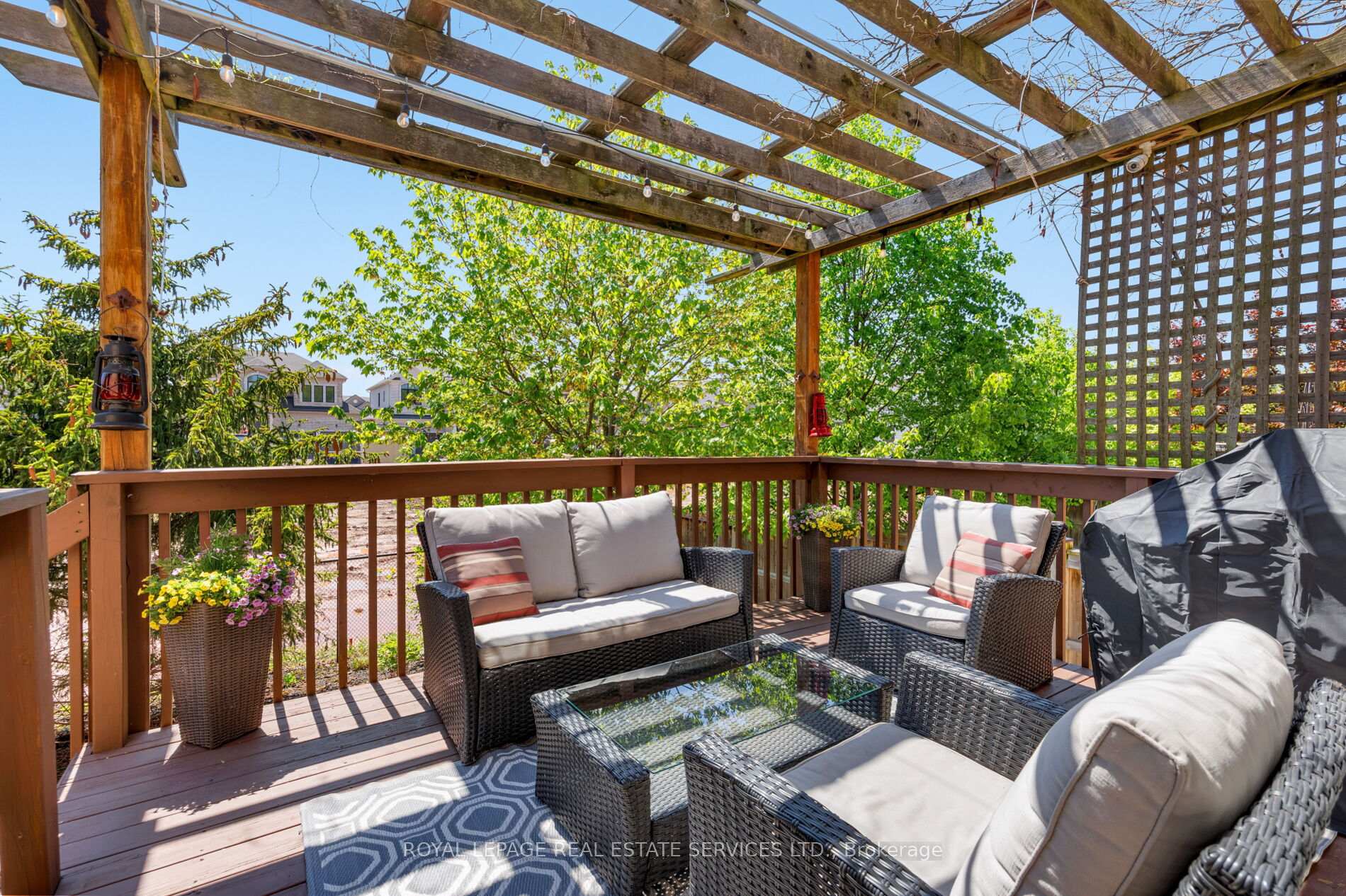 Photo 39 of 147 Innville Crescent, Oakville, Bronte — HOMEH