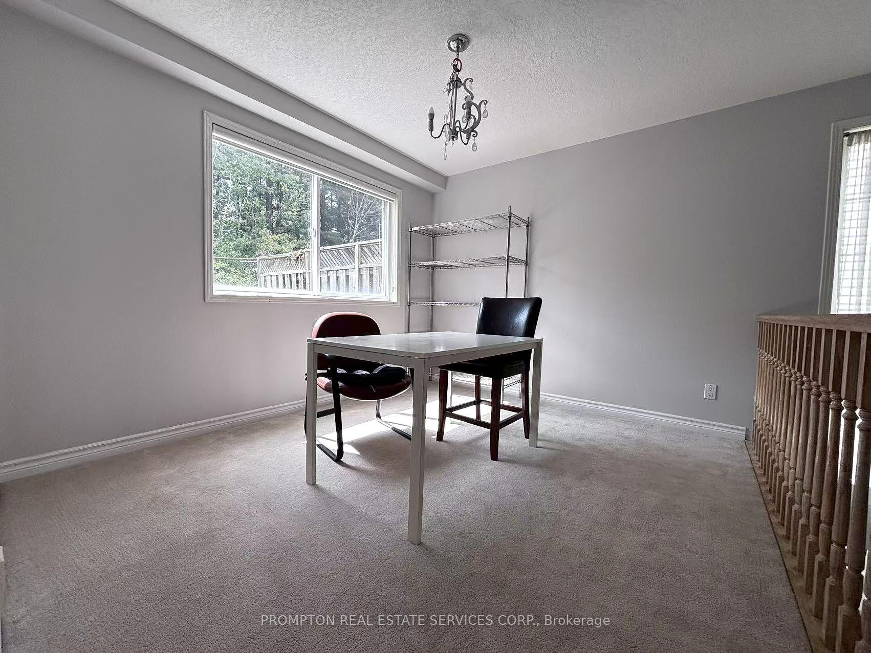 Photo 3 of 487 Laurel Gate Drive, Waterloo, Laurelwood — HOMEH