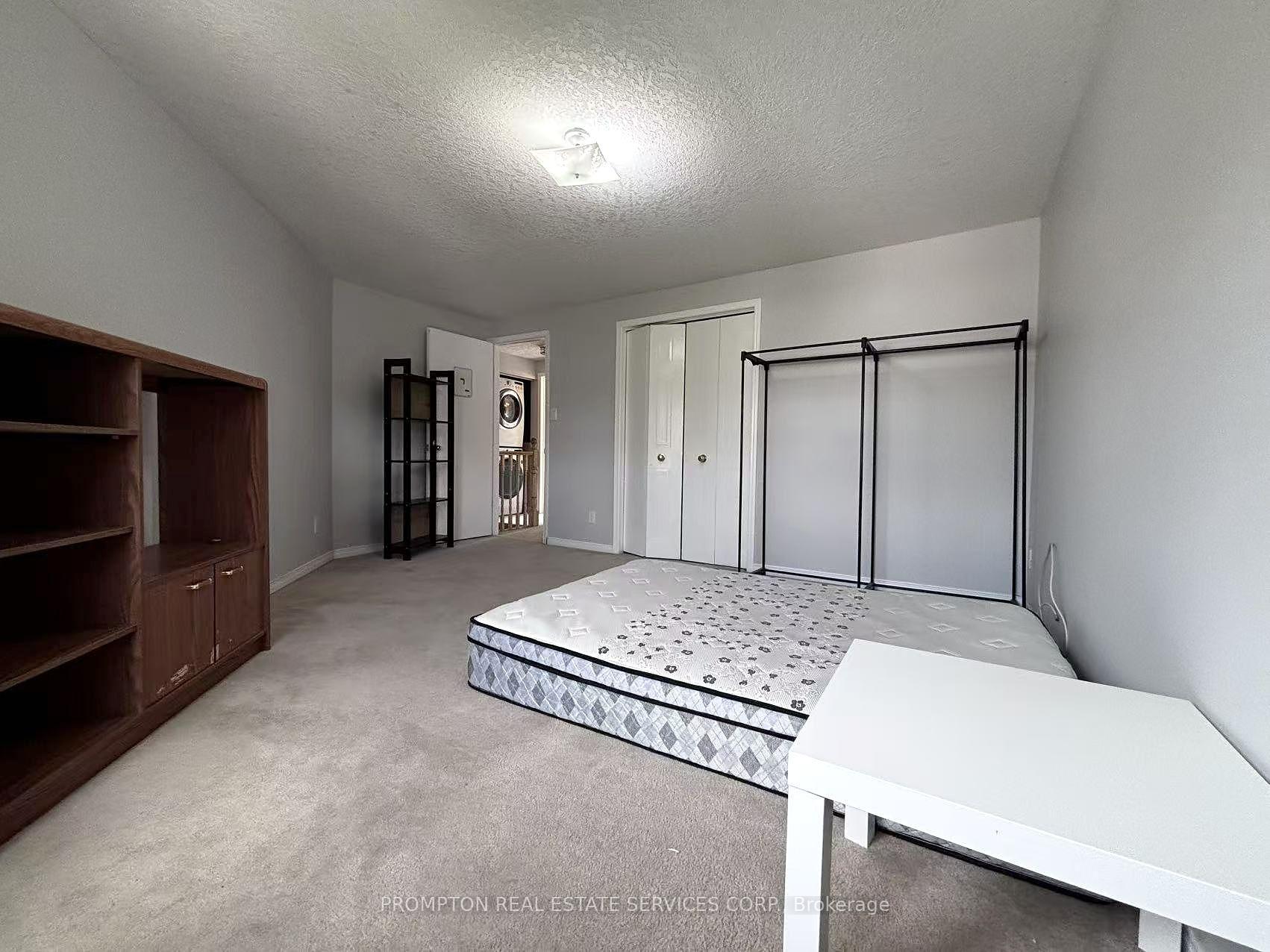 Photo 10 of 487 Laurel Gate Drive, Waterloo, Laurelwood — HOMEH