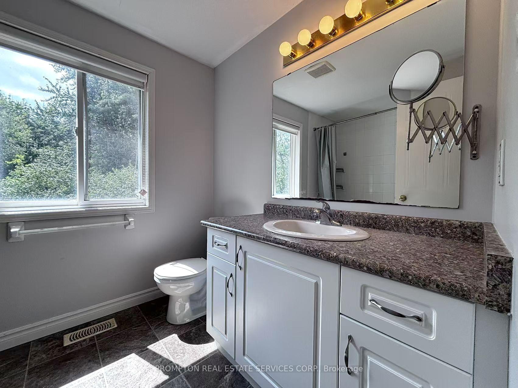 Photo 11 of 487 Laurel Gate Drive, Waterloo, Laurelwood — HOMEH