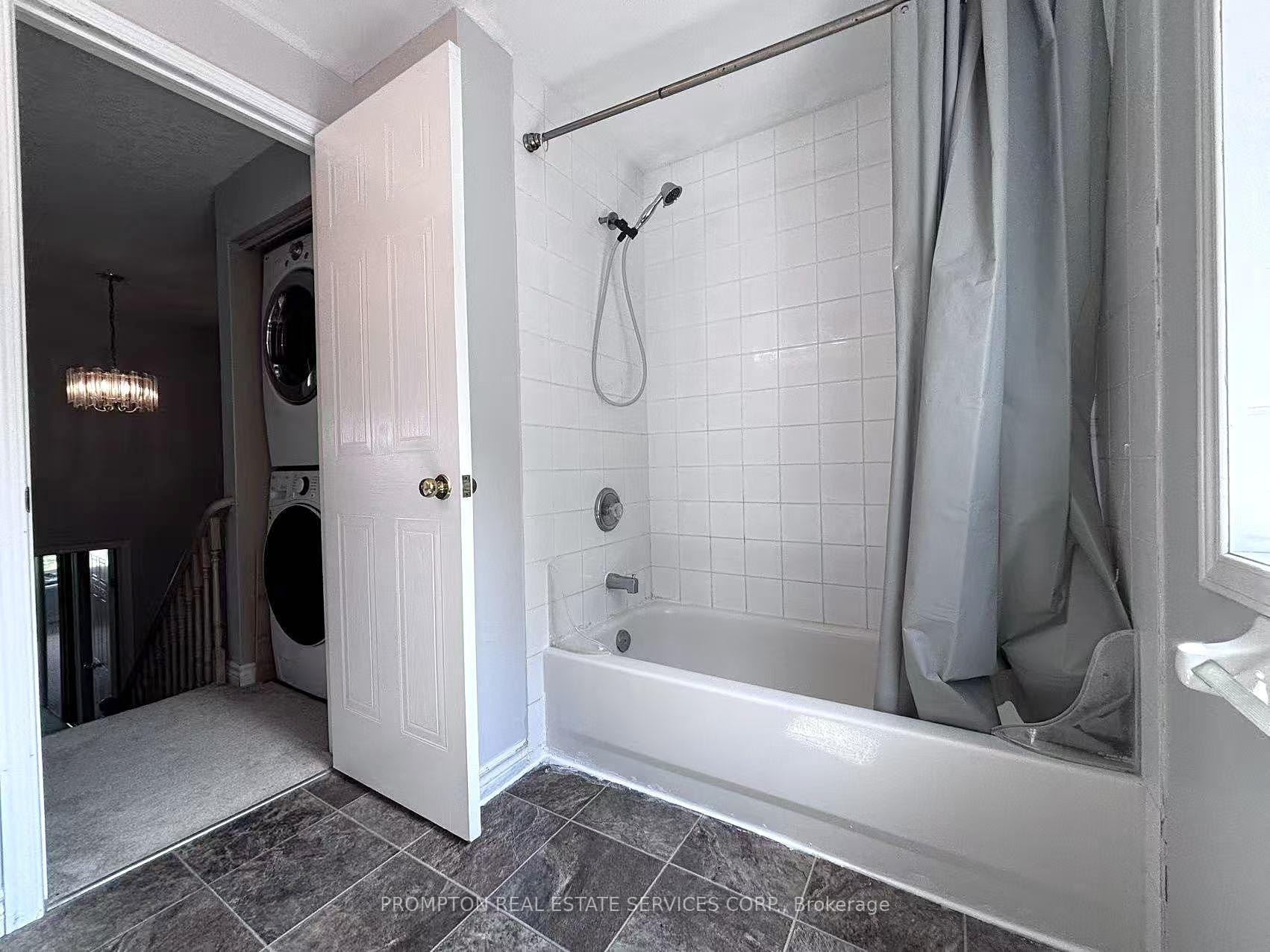 Photo 12 of 487 Laurel Gate Drive, Waterloo, Laurelwood — HOMEH