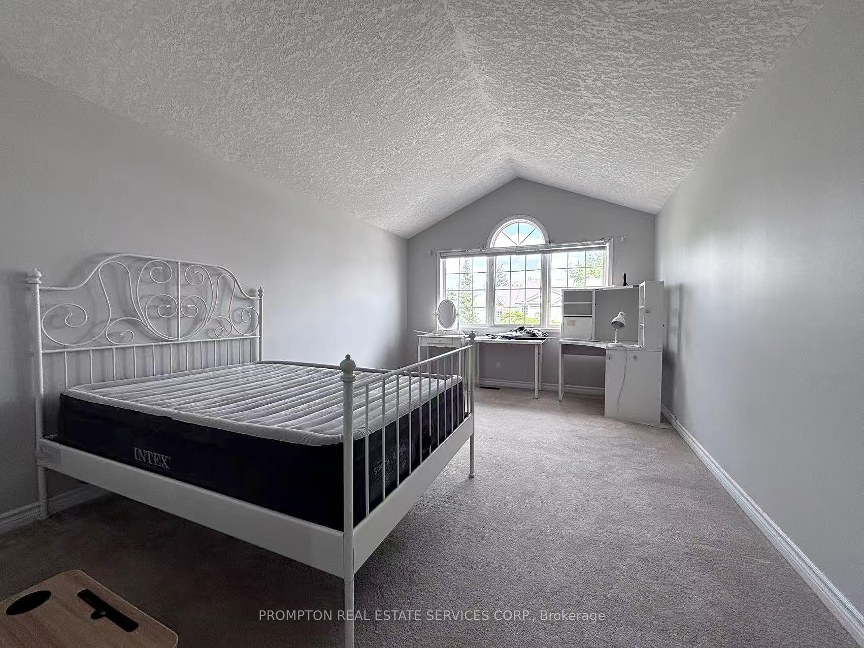 Photo 13 of 487 Laurel Gate Drive, Waterloo, Laurelwood — HOMEH