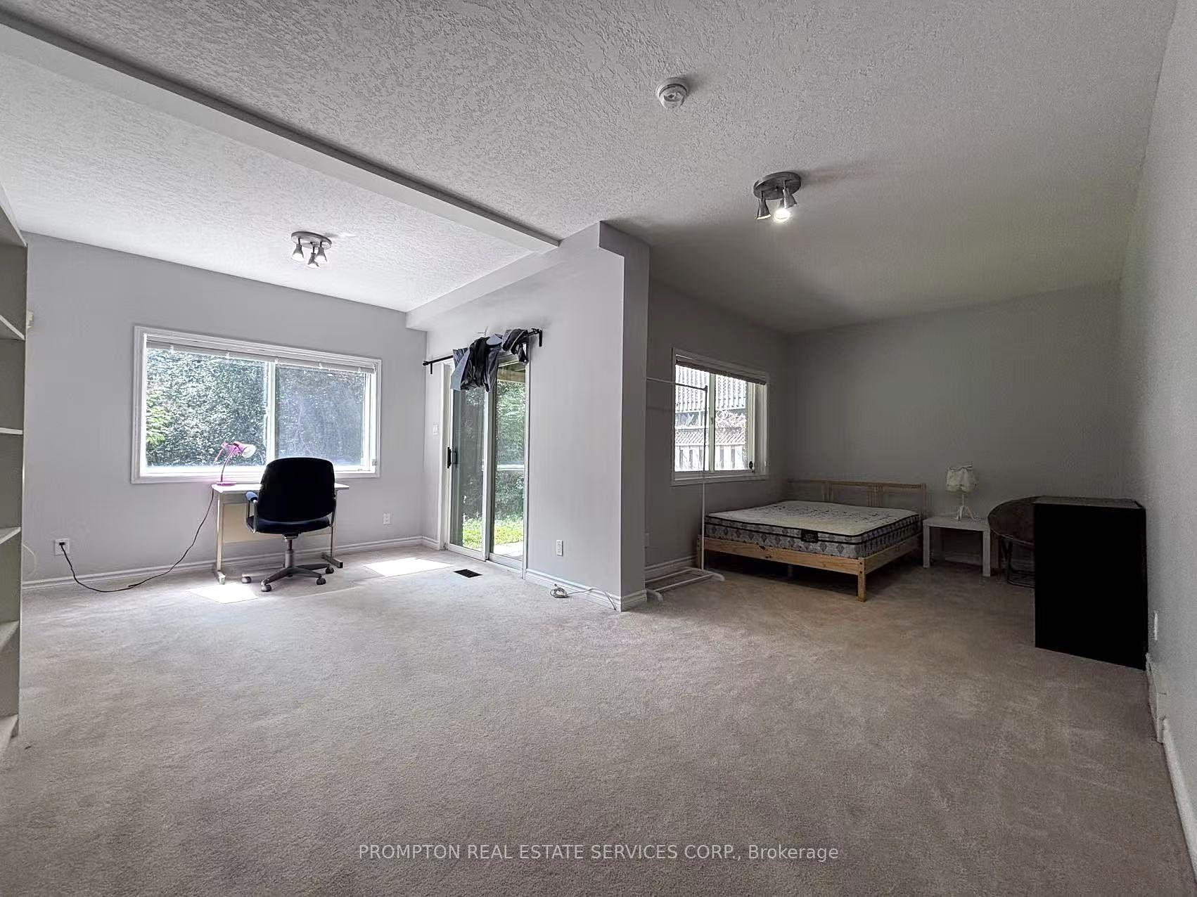 Photo 17 of 487 Laurel Gate Drive, Waterloo, Laurelwood — HOMEH