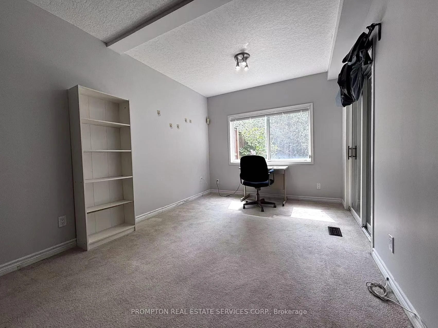 Photo 19 of 487 Laurel Gate Drive, Waterloo, Laurelwood — HOMEH