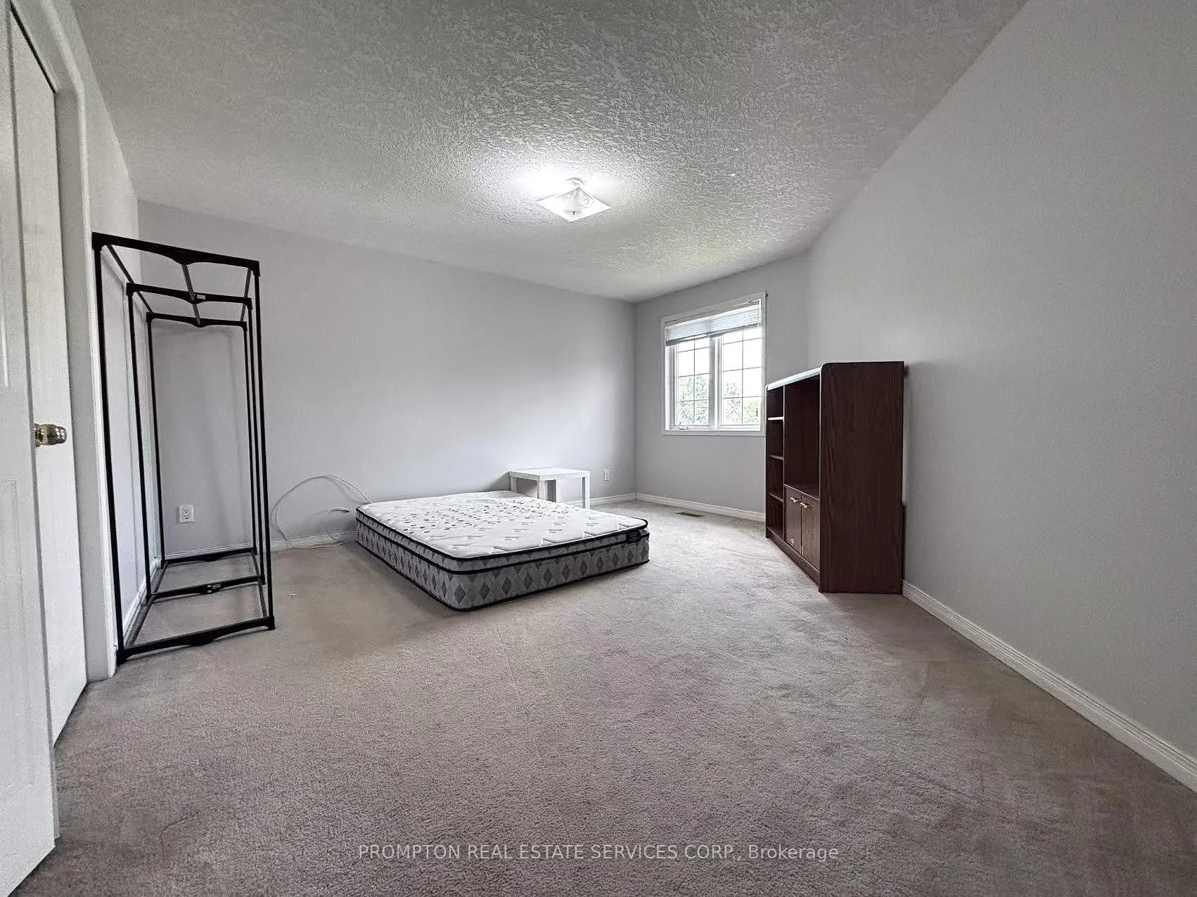 Photo 21 of 487 Laurel Gate Drive, Waterloo, Laurelwood — HOMEH