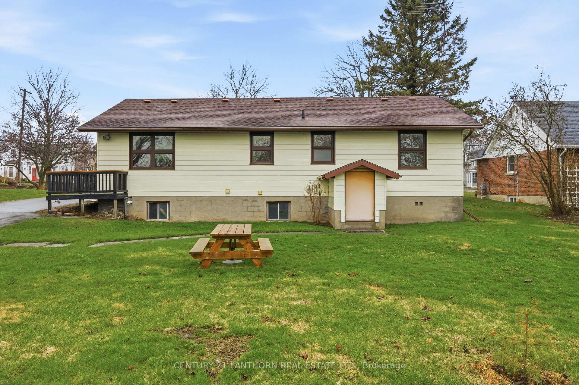 Photo 20 of 425 Bloomfield Main Street, Prince Edward County, Bloomfield Ward — HOMEH