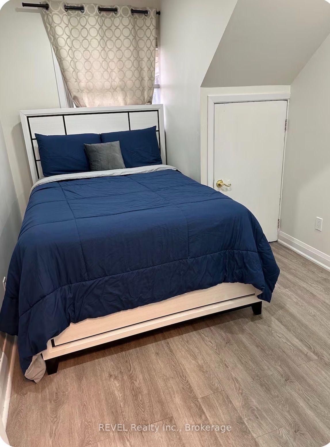 Photo 5 of Unit Main, 6042 Stevens Street, Niagara Falls, Cherrywood — HOMEH