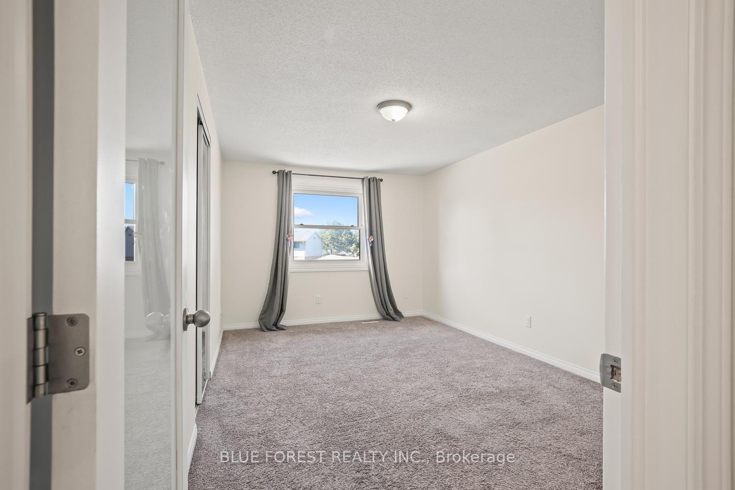 Photo 31 of Unit 16, 25 Erica Crescent, London, South X — HOMEH