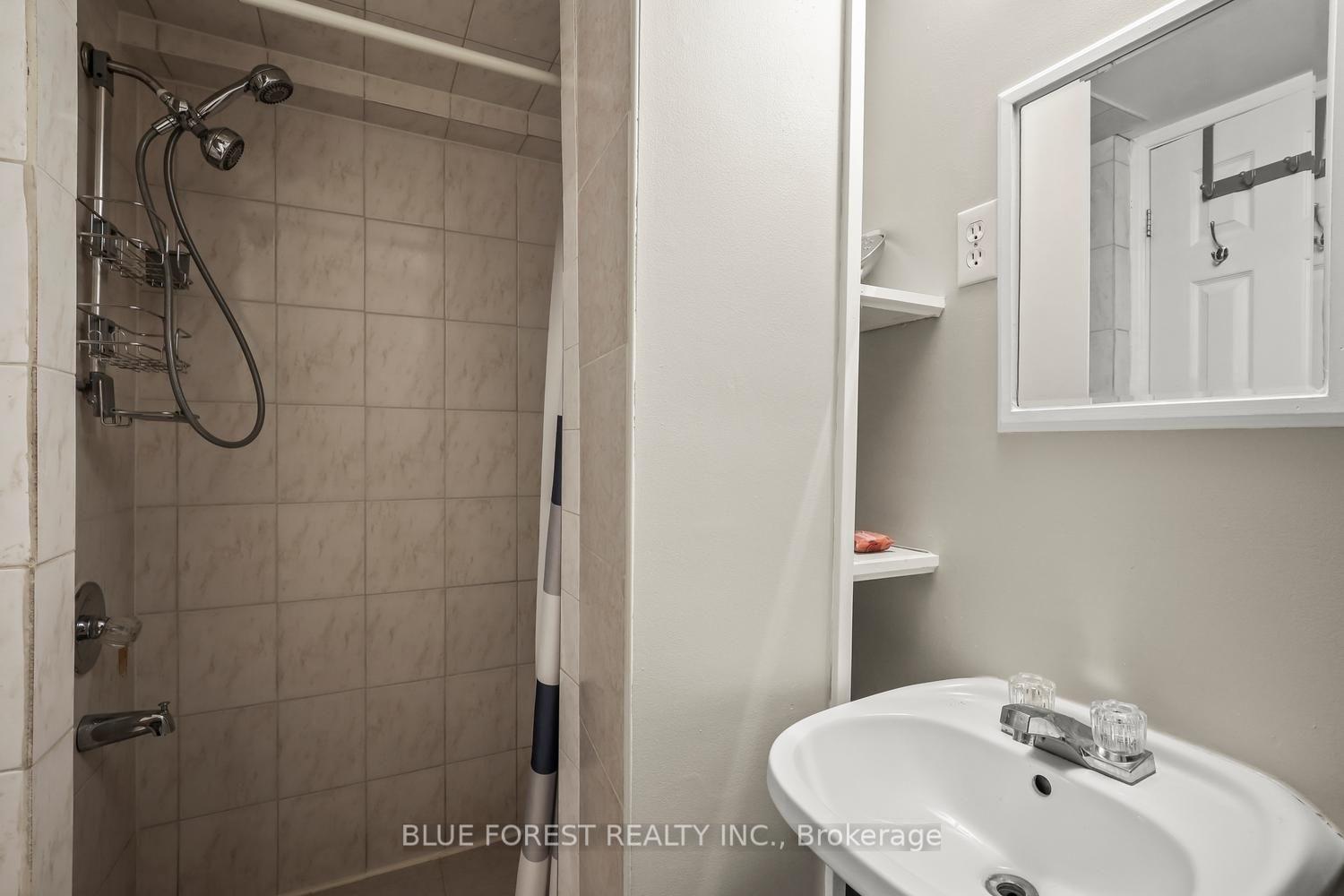 Photo 45 of Unit 16, 25 Erica Crescent, London, South X — HOMEH