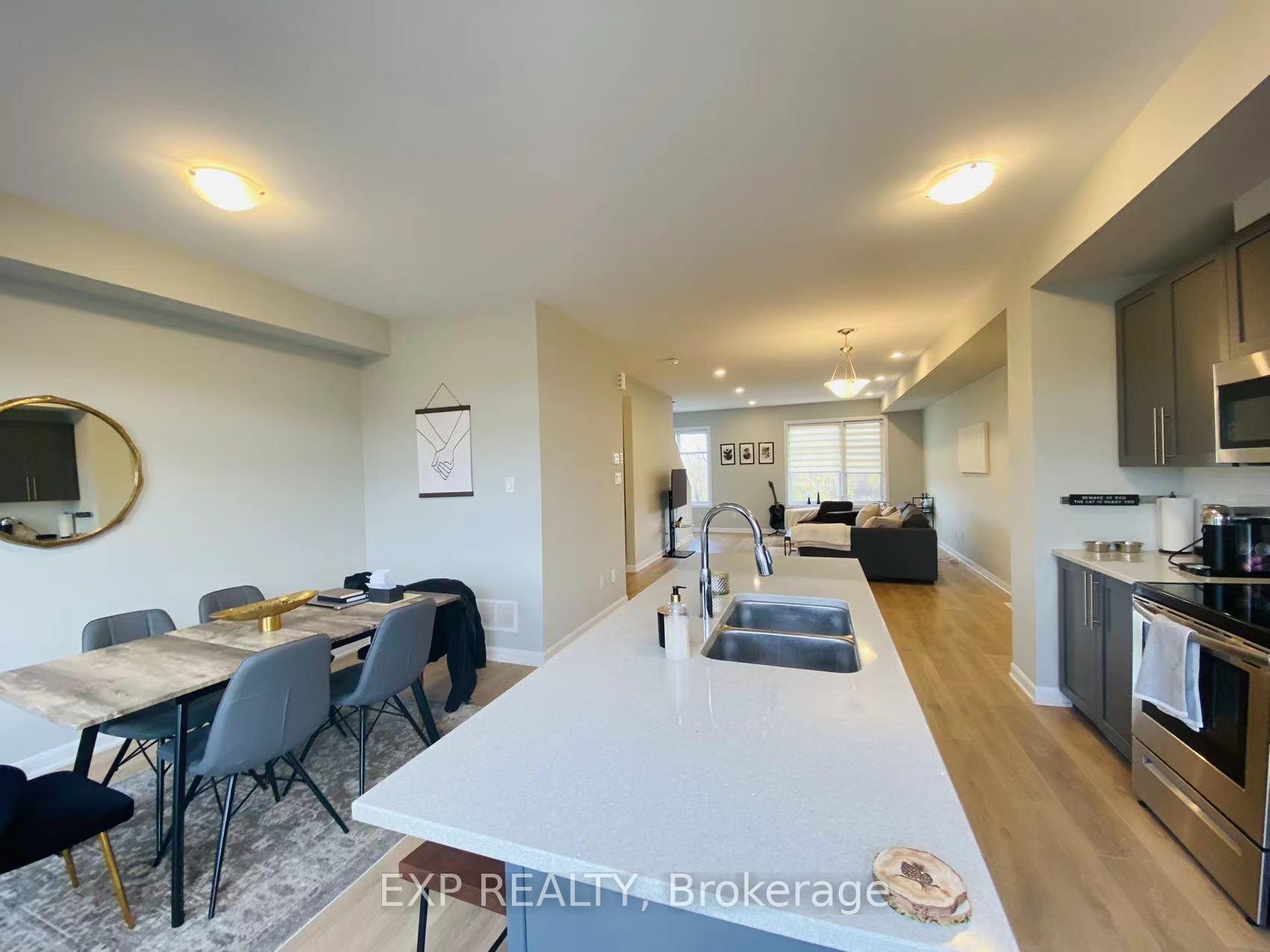 Photo 7 of 1075 Speedvale Court, Ottawa, Kanata - Kanata Lakes/Heritage Hills — HOMEH