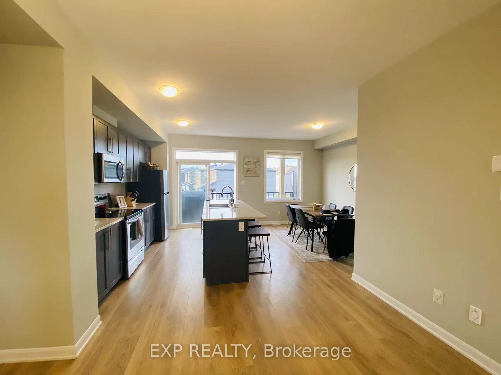 Photo 8 of 1075 Speedvale Court, Ottawa, Kanata - Kanata Lakes/Heritage Hills — HOMEH