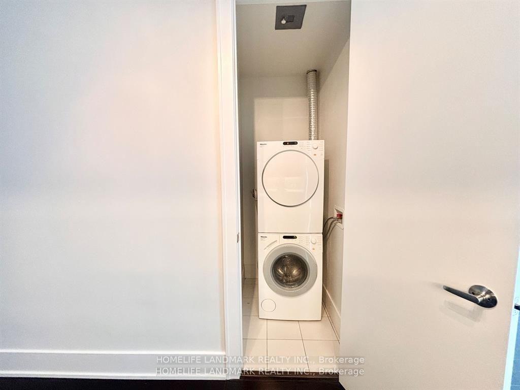 Photo 14 of Unit 1029, 39 Queens Quay E, Toronto, Waterfront Communities — HOMEH