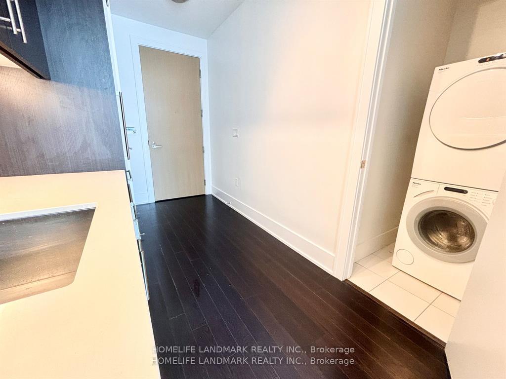 Photo 15 of Unit 1029, 39 Queens Quay E, Toronto, Waterfront Communities — HOMEH