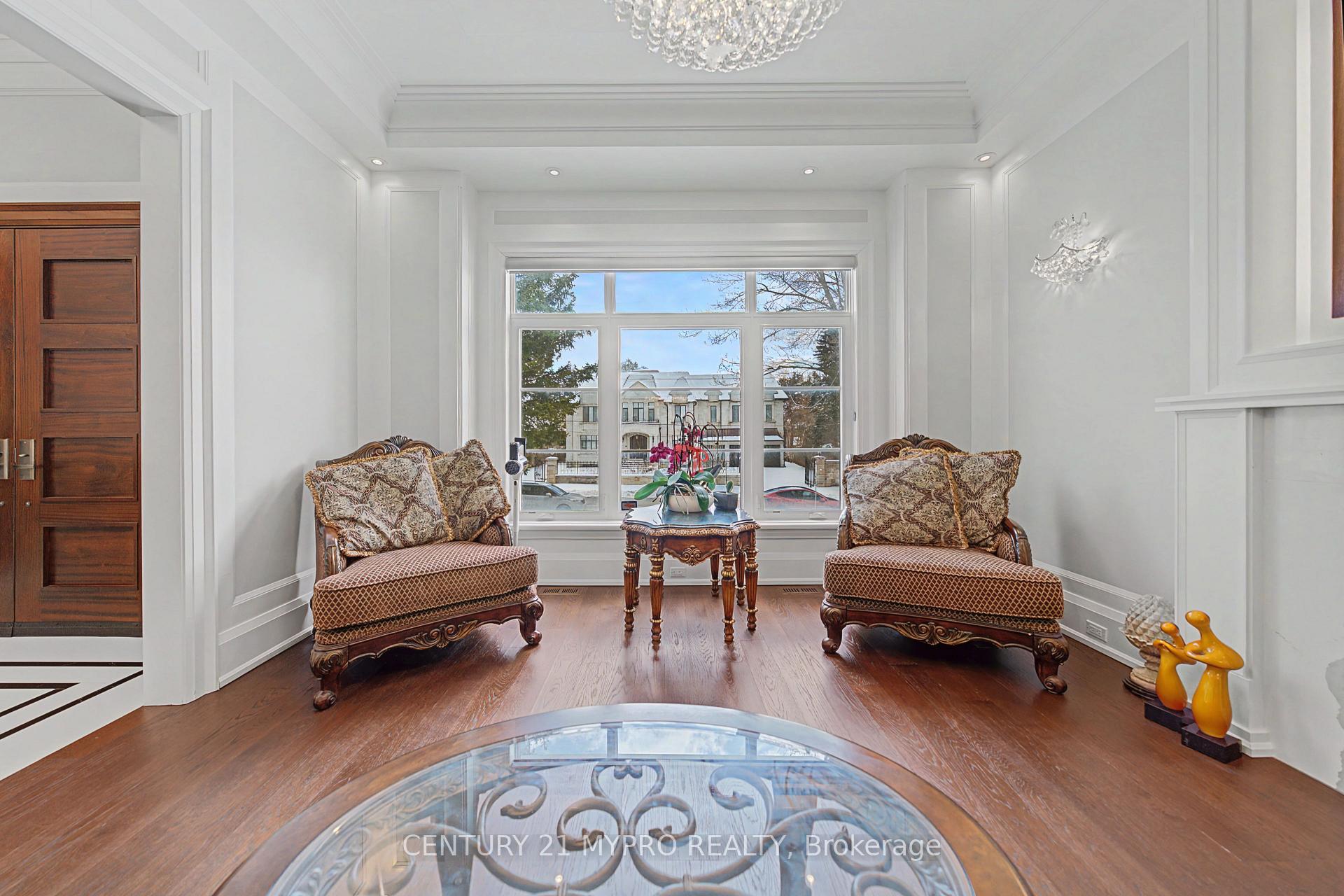 Photo 7 of 20 Uplands Avenue, Vaughan, Uplands — HOMEH