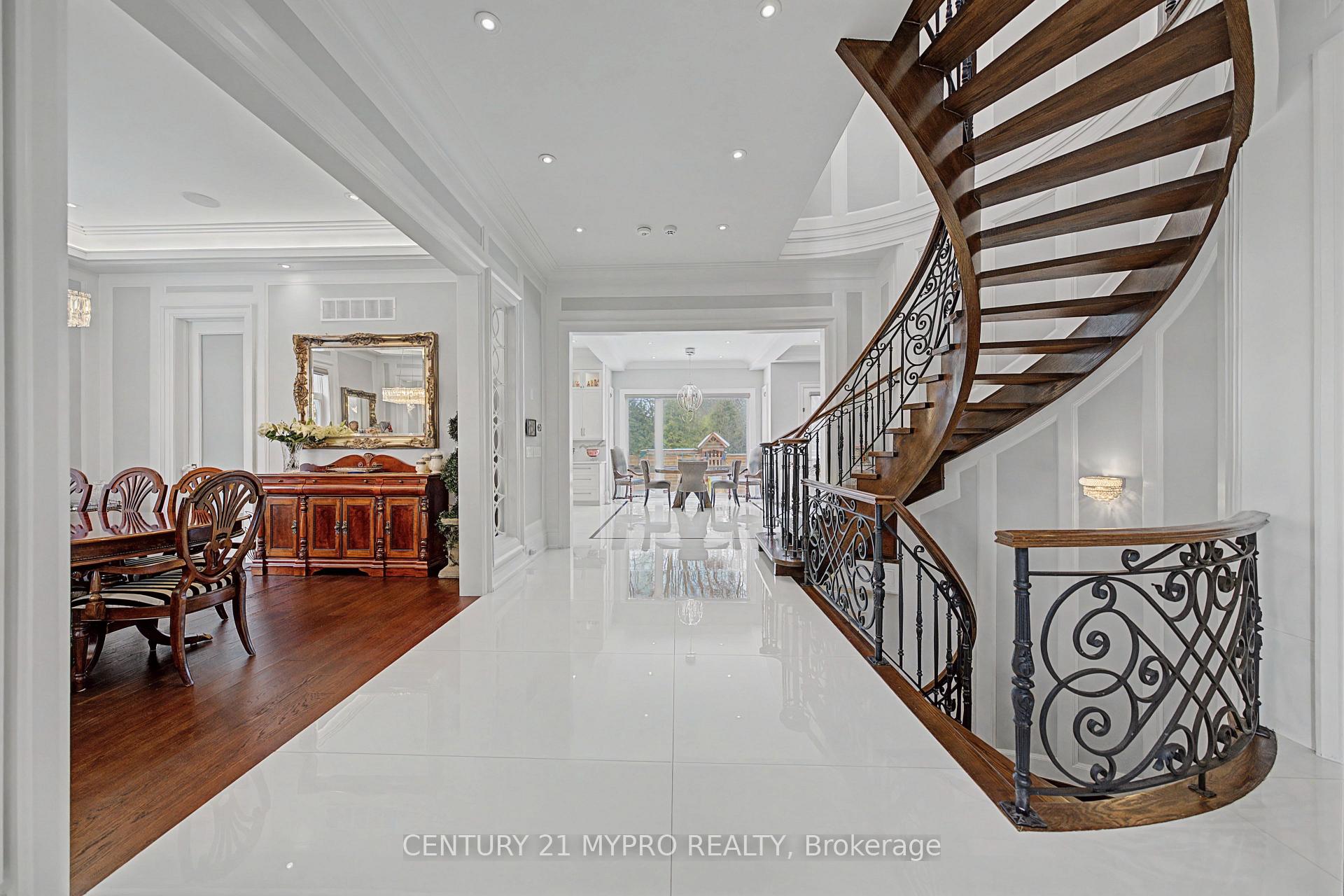 Photo 9 of 20 Uplands Avenue, Vaughan, Uplands — HOMEH