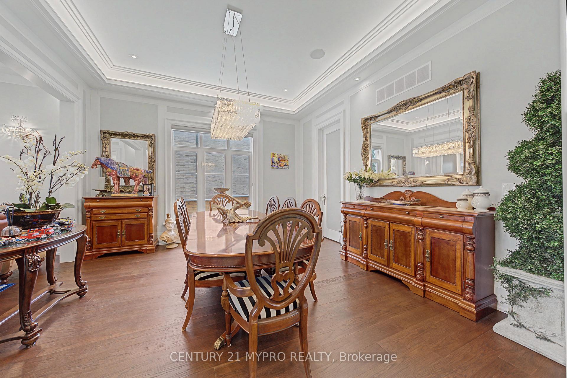 Photo 10 of 20 Uplands Avenue, Vaughan, Uplands — HOMEH