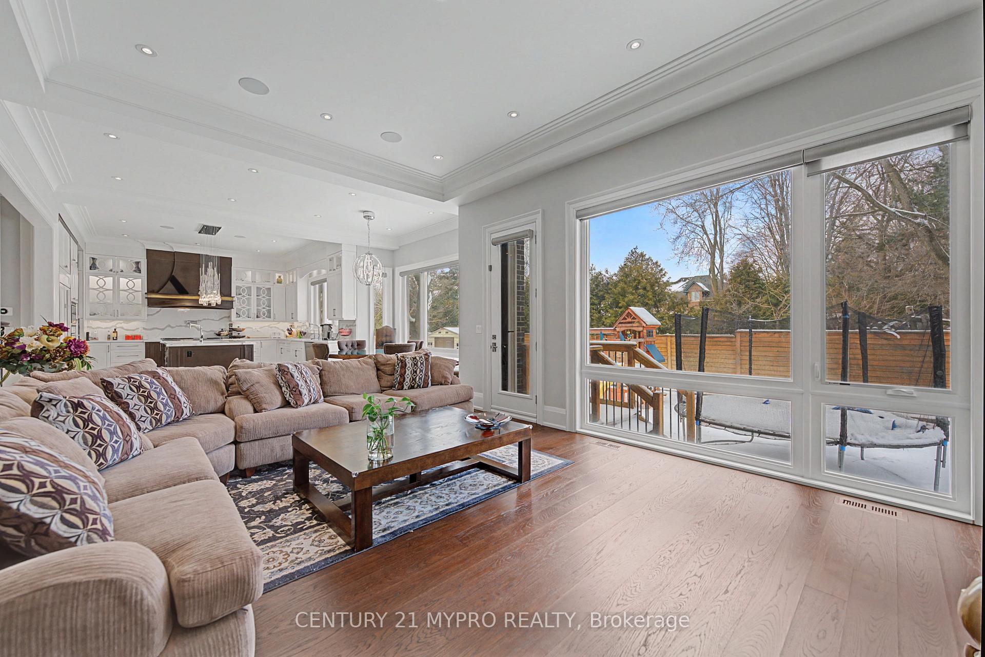 Photo 14 of 20 Uplands Avenue, Vaughan, Uplands — HOMEH