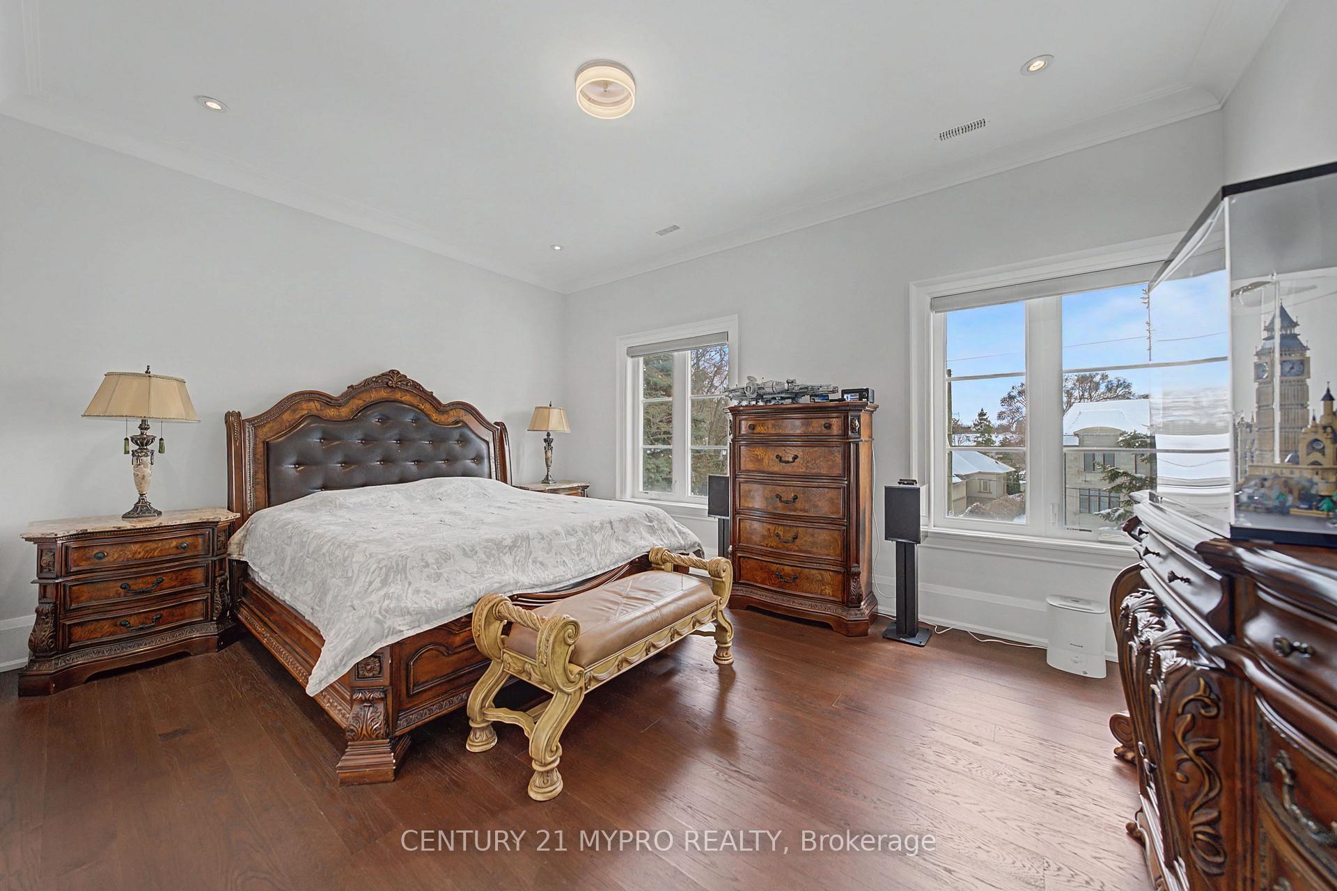 Photo 23 of 20 Uplands Avenue, Vaughan, Uplands — HOMEH