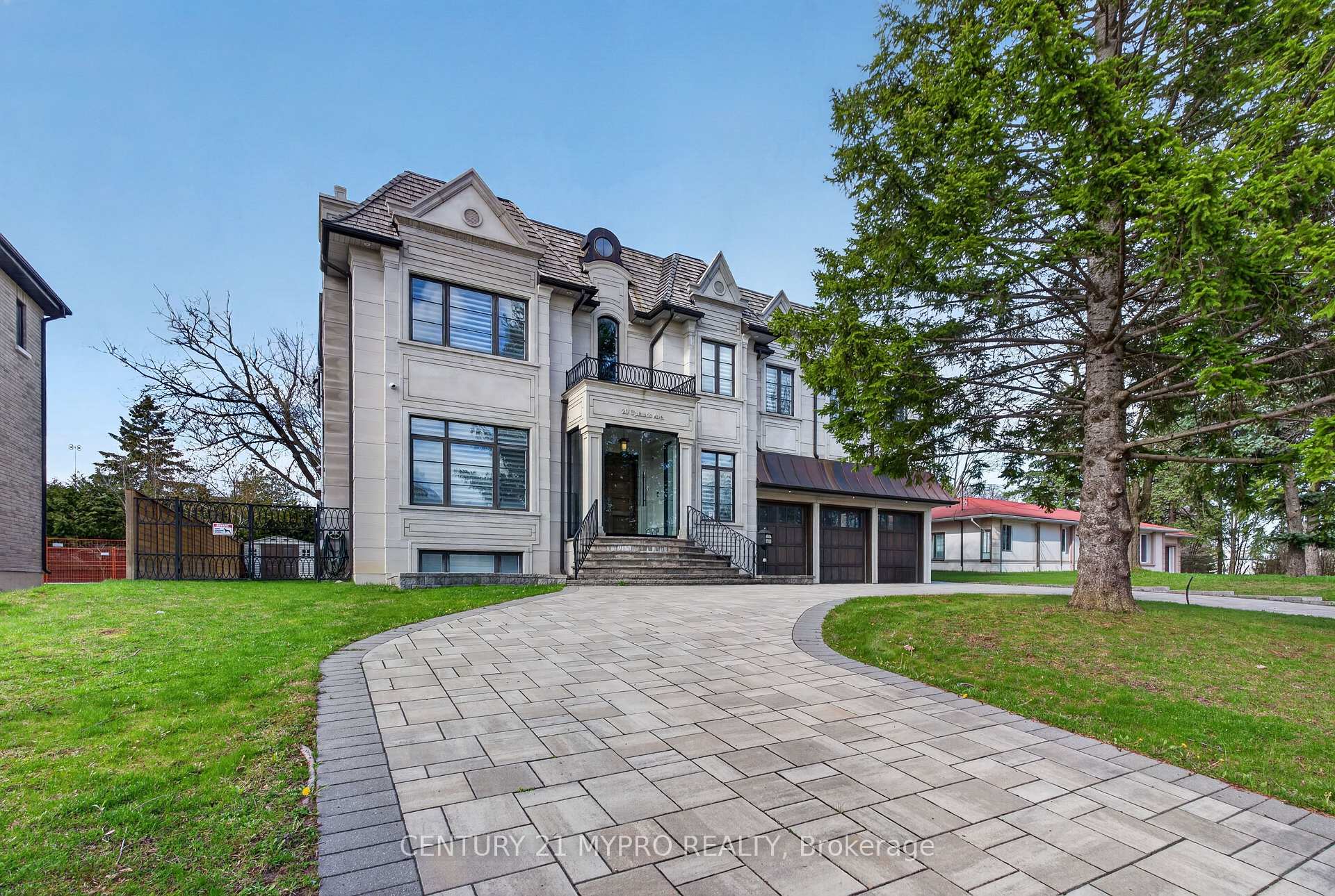 Photo 31 of 20 Uplands Avenue, Vaughan, Uplands — HOMEH