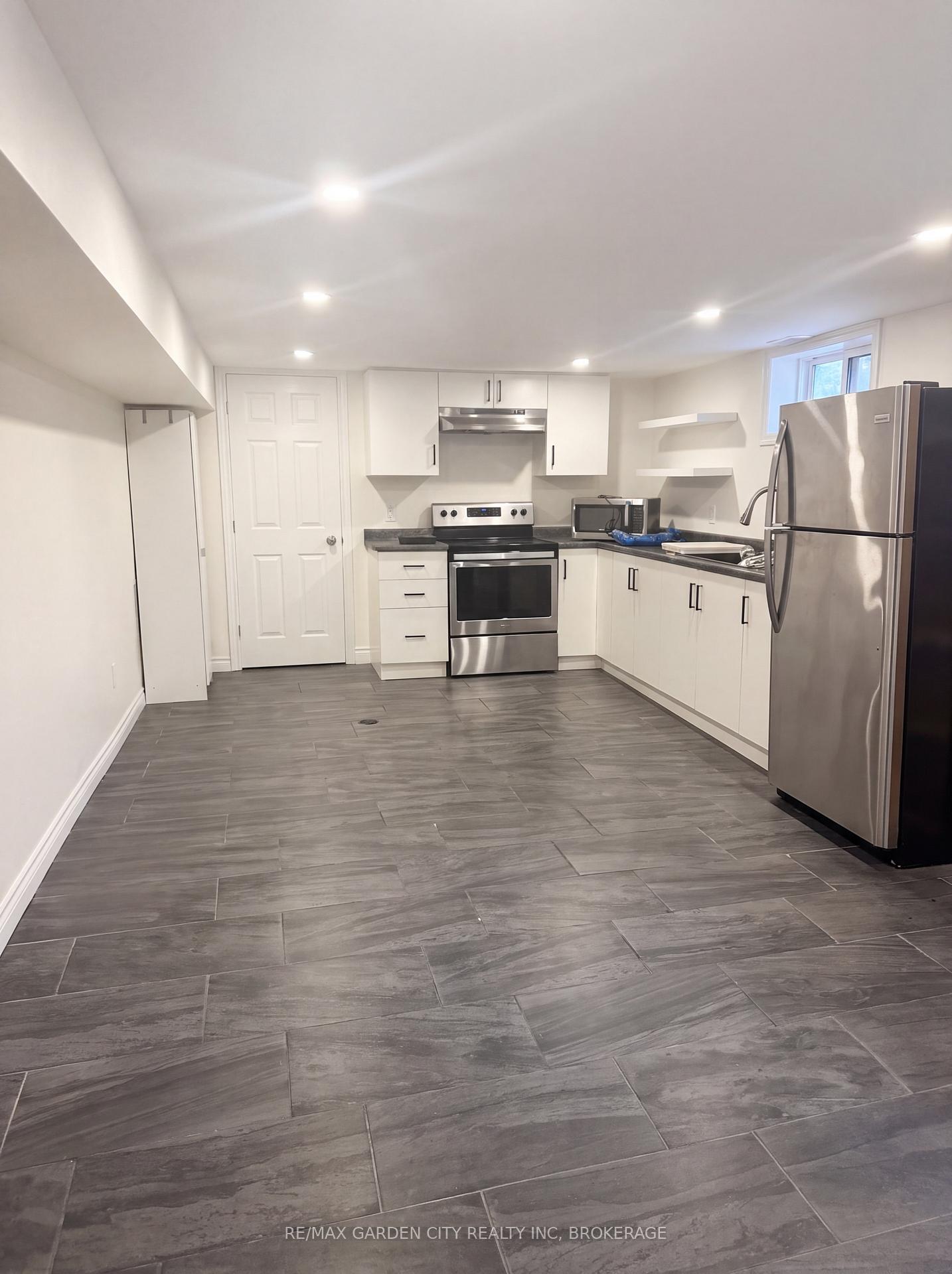 Photo 11 of 11 Macbeth Boulevard, St. Catharines, Glendale/Glenridge — HOMEH