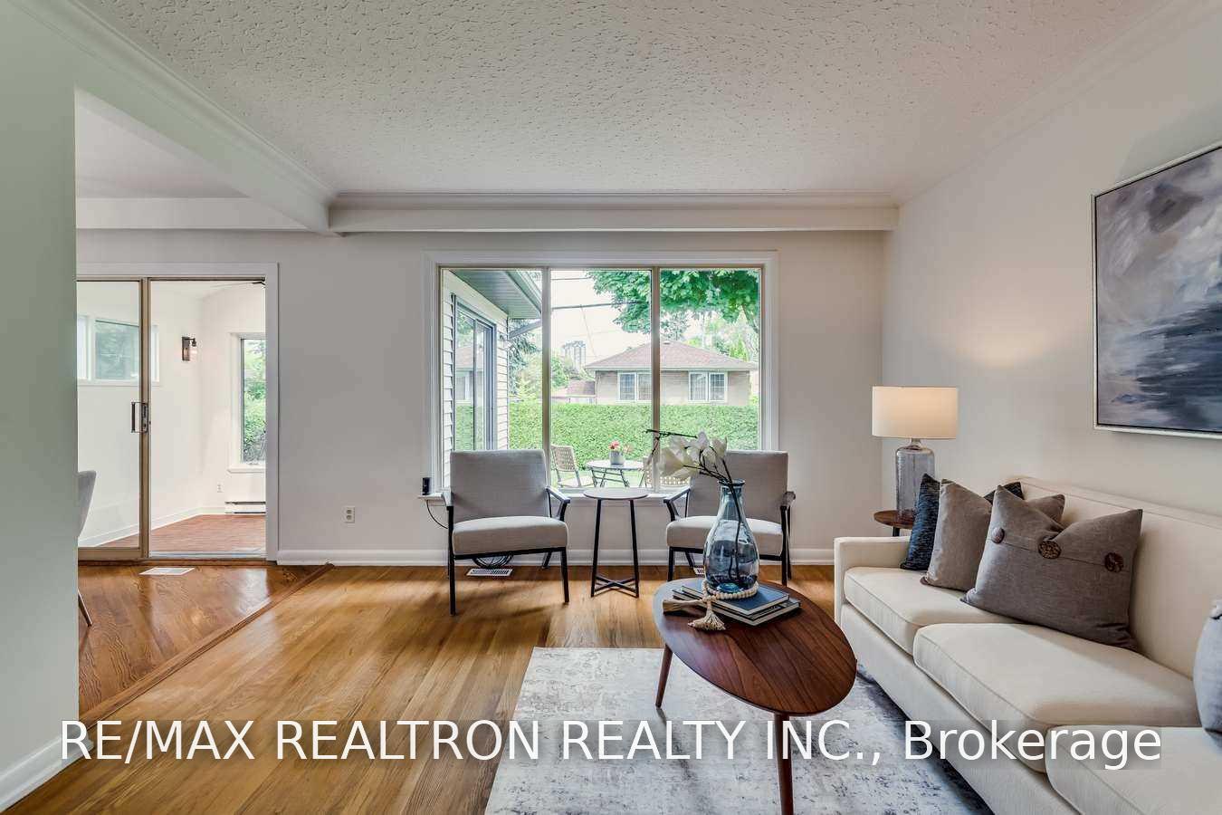 Photo 2 of Unit (Main Floor), 100 Meldazy Drive, Scarborough, Bendale — HOMEH
