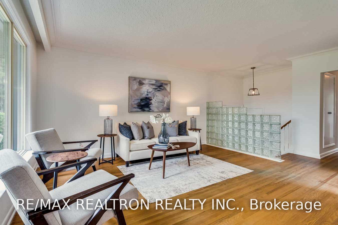 Photo 4 of Unit (Main Floor), 100 Meldazy Drive, Scarborough, Bendale — HOMEH