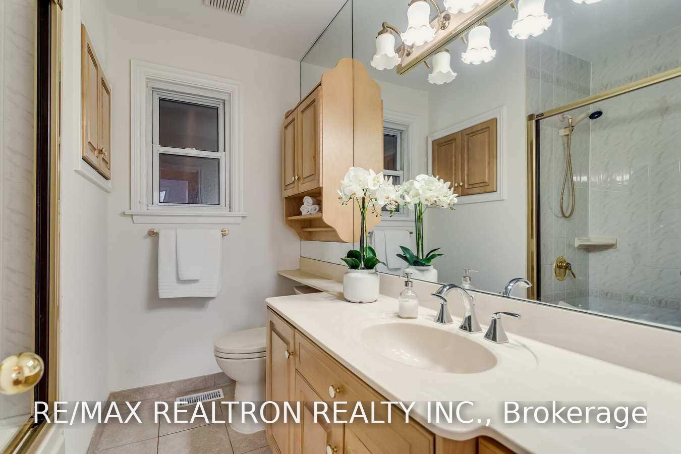 Photo 16 of Unit (Main Floor), 100 Meldazy Drive, Scarborough, Bendale — HOMEH