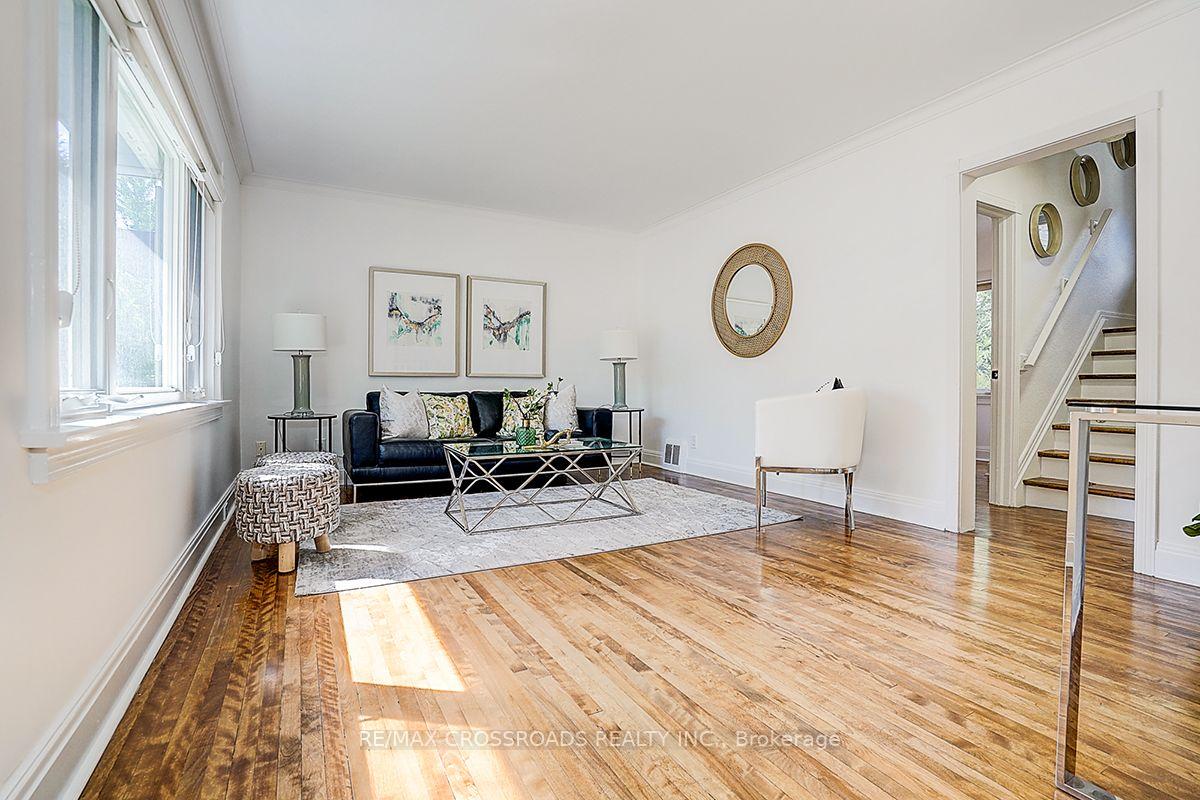 Photo 5 of 128 Leacrest Road, Toronto, Leaside — HOMEH