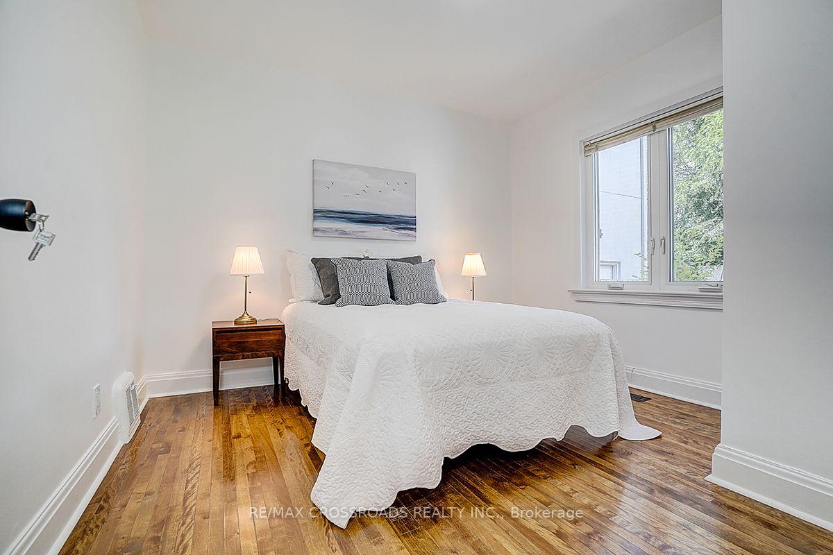 Photo 24 of 128 Leacrest Road, Toronto, Leaside — HOMEH